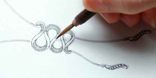 drawing-necklace-design-on-paper