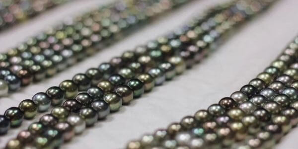 multi-coloured tahitian pearl necklaces