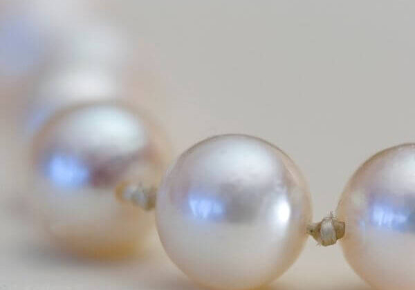 old-knotted-pearls